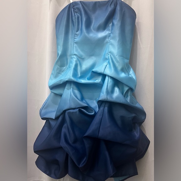 BLONDIE NITES Elegant Blue Ombre Satin Strapless Dress Size 3 - Picture 1 of 2